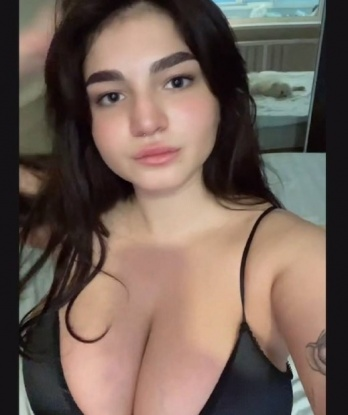У меня есть все, чтобы сделать тебя счастливым. 💋 Услуги, которые я предлагаю, гарантированно доставят тебе настоящее удовольствие. 🌟 Я знаю, как дарить наслаждение и создавать атмосферу страсти и расслабления. 😘 Отдохни с прекрасной девушкой, которая станет твоей главной фантазией. 💃🏻 Ты будешь в восторге от моих возможностей и нежных прикосновений. 📷 Мои фото говорят сами за себя - шикарная внешность и искусное тело. 💯 Поверь, время проведенное со мной останется в твоей памяти на долго. ✨ Живу я в Москве, и готова встретиться с тобой где угодно в Москве. Буду ждать твоего звонка, чтобы воплотить в жизнь все твои фантазии. 💞 Дарина